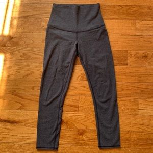 BRAND NEW Lululemon high rise crop leggings